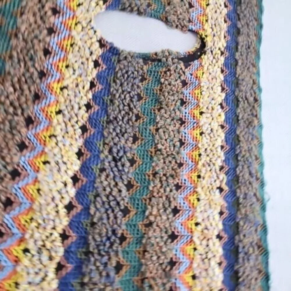 NWT Women's Bohemian Tasseled Cloak One-Size Knitted Crocheted‎ Cabincore Y2K